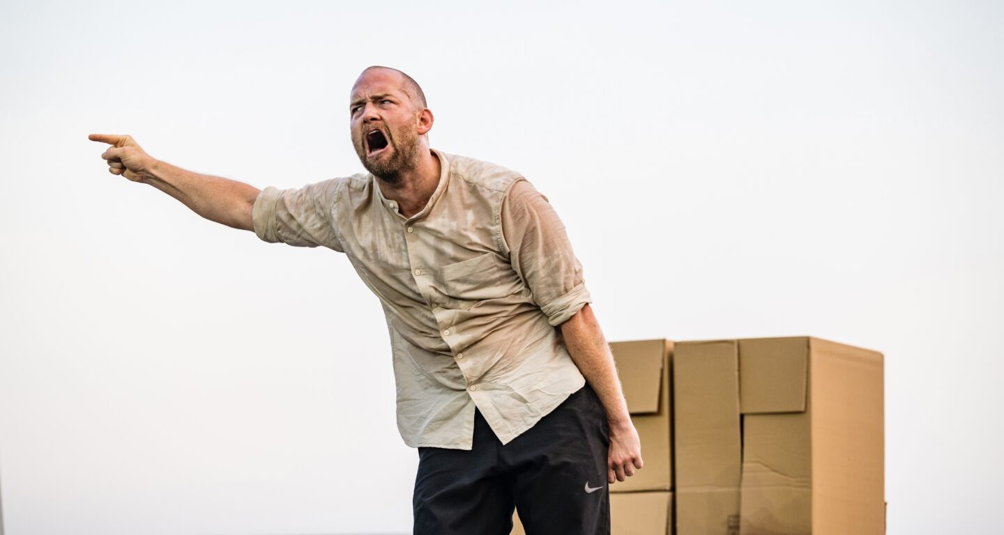 4 The Fall by Joy Alpuerto Ritter Hannes Langolf Andrea Guermani 2